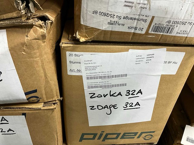 Partij aluminium & stalen frameversterkingen - afbeelding 4 van  8