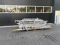 Partij aluminium steigeronderdelen