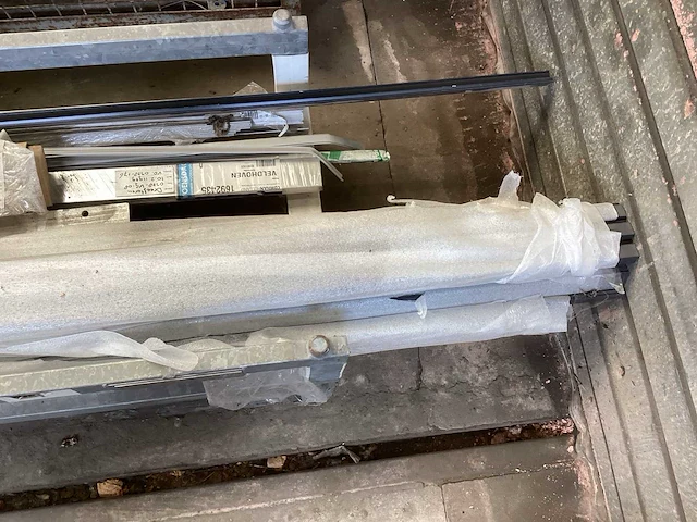 Partij aluminiumprofielen - afbeelding 3 van  14
