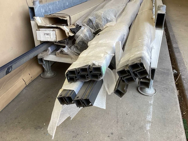 Partij aluminiumprofielen - afbeelding 5 van  14