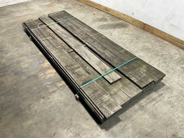 Partij angelim vermelho planken vergrijsd 275x20x1,4-4 cm (16x) - afbeelding 1 van  7