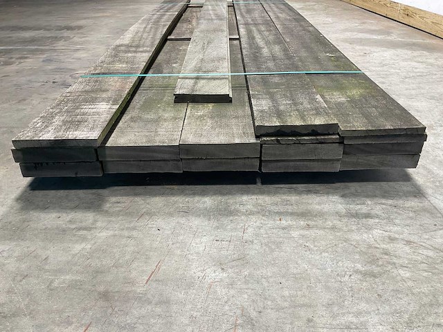 Partij angelim vermelho planken vergrijsd 275x20x1,4-4 cm (16x) - afbeelding 6 van  7