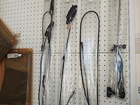 Partij antennes en hoedenplankenstof - afbeelding 2 van  4
