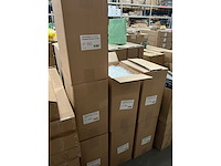 Partij anthuriumflesjes 75-7,5 cc ongedopt (81mm x 13mm) (28000x) - afbeelding 2 van  3