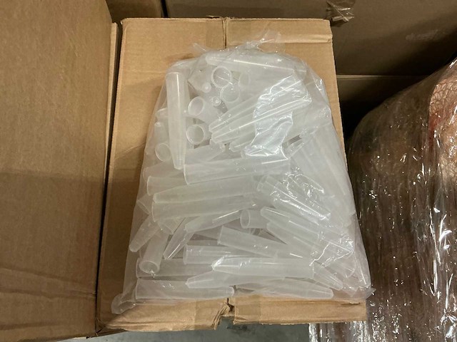 Partij anthuriumflesjes met losse dop (15600x) - afbeelding 4 van  5