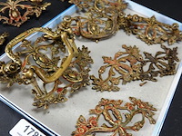 Partij antiek (18de eeuws) brons/messing beslag - afbeelding 2 van  5