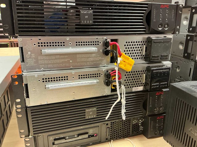 Partij apc’s - afbeelding 3 van  8