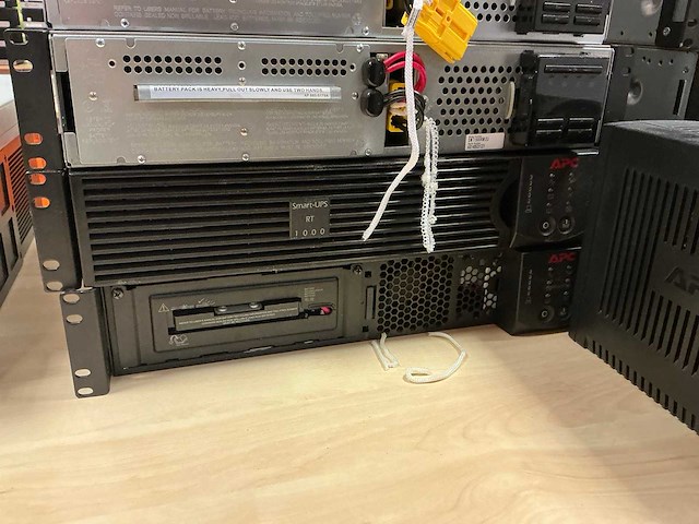 Partij apc’s - afbeelding 4 van  8