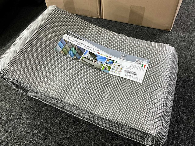 Partij arisol voortent-tapijten - afbeelding 1 van  6