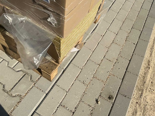 Partij armstrong en rockfon plafondplaten - afbeelding 6 van  7