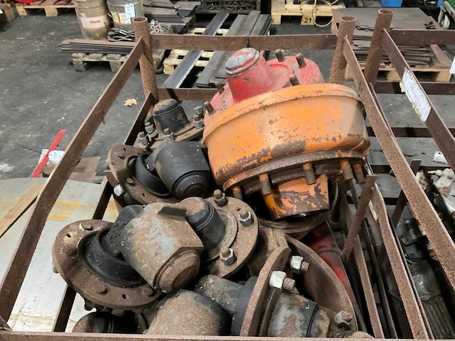 Partij as-delen, cilinders en elektromotoren - afbeelding 3 van  6