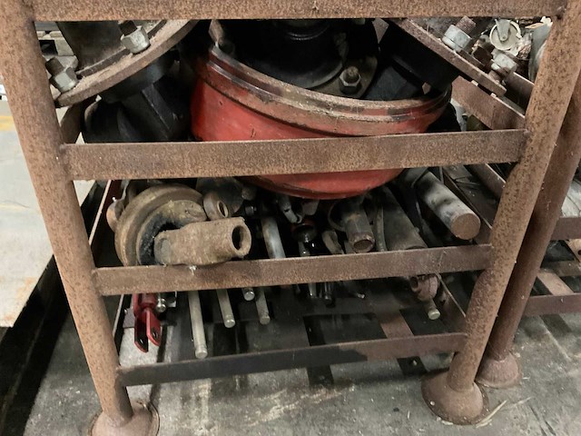 Partij as-delen, cilinders en elektromotoren - afbeelding 4 van  6