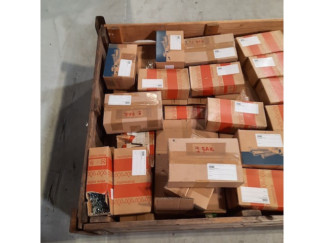 Partij asfaltnagels - afbeelding 6 van  7