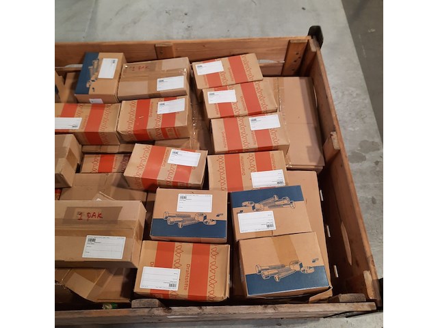 Partij asfaltnagels - afbeelding 7 van  7