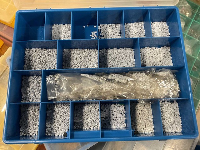 Partij assortikoffers met inhoud, 16 stuks - afbeelding 8 van  17