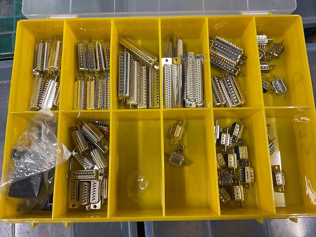 Partij assortikoffers met inhoud, 16 stuks - afbeelding 15 van  17