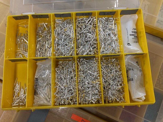 Partij assortikoffers met inhoud, 18 stuks - afbeelding 9 van  19