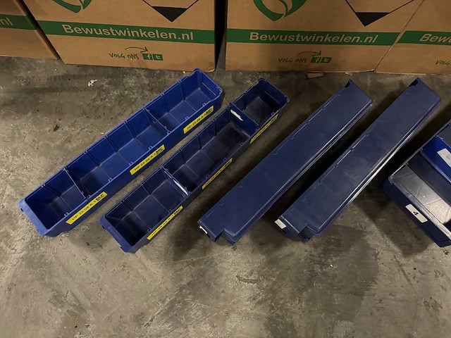 Partij assortimentbakjes v.v. verstelbare vakverdeling (680x) - afbeelding 5 van  12