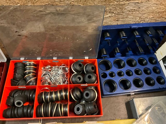 Partij assortimentboxen met inhoud - afbeelding 4 van  7