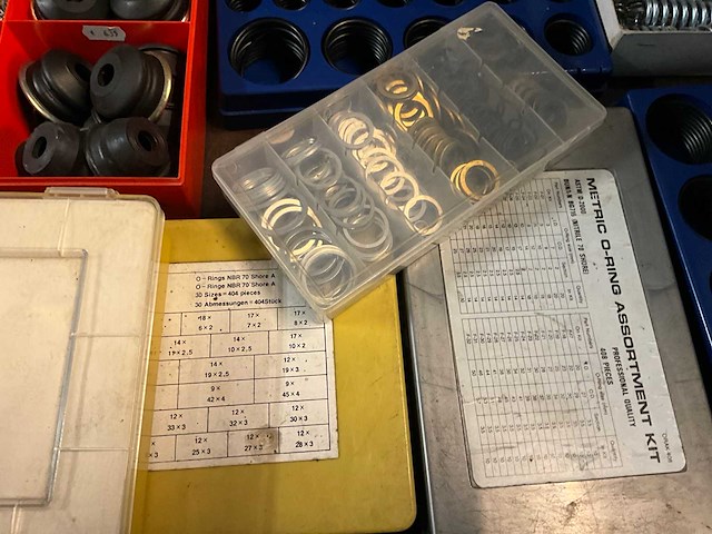 Partij assortimentboxen met inhoud - afbeelding 7 van  7