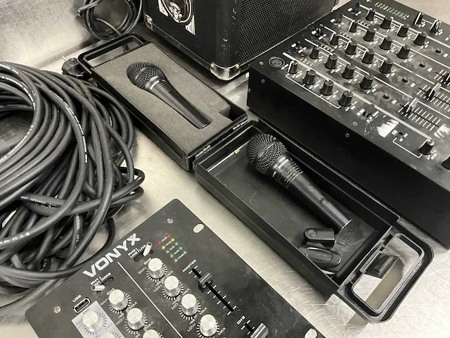 Partij audio apparatuur - afbeelding 6 van  6