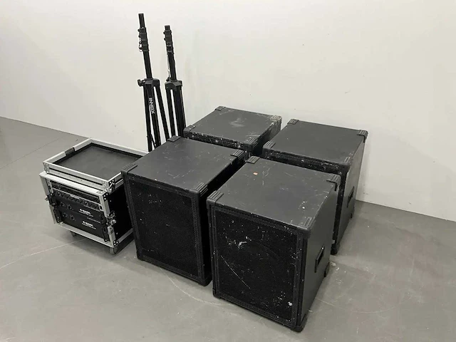 Partij audio-apparatuur - afbeelding 1 van  10