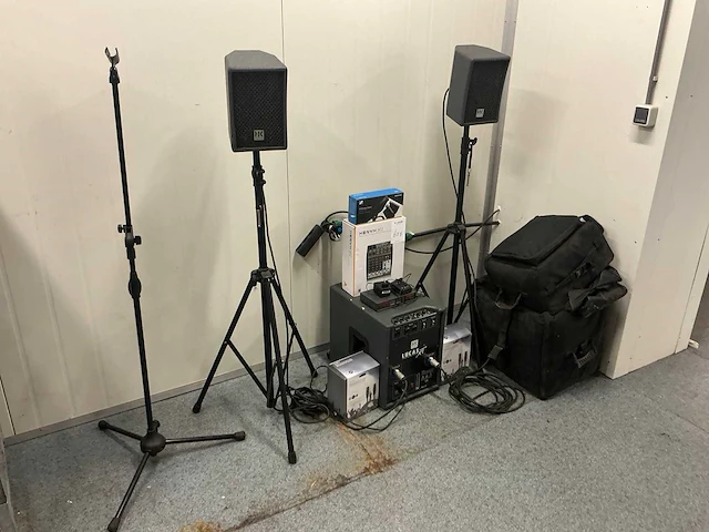 Partij audio apparatuur - afbeelding 2 van  9