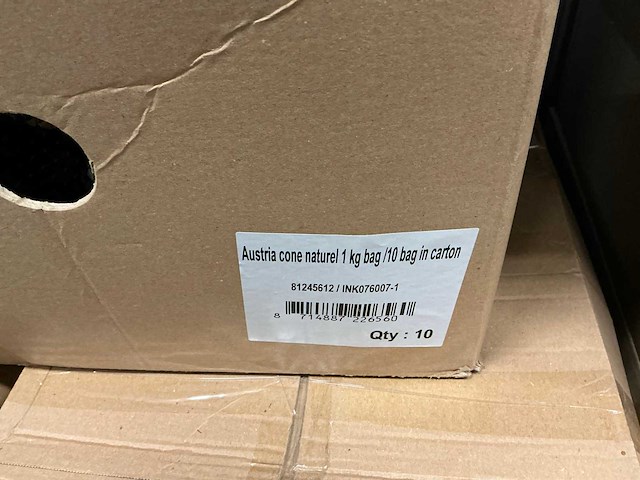 Partij austria cone naturel 1kg per bag (110x) - afbeelding 4 van  4
