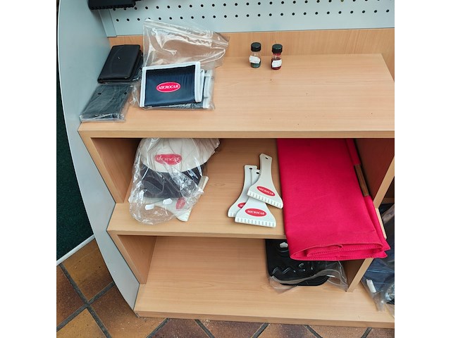 Partij auto accessoires met stelling, micro car - afbeelding 6 van  8