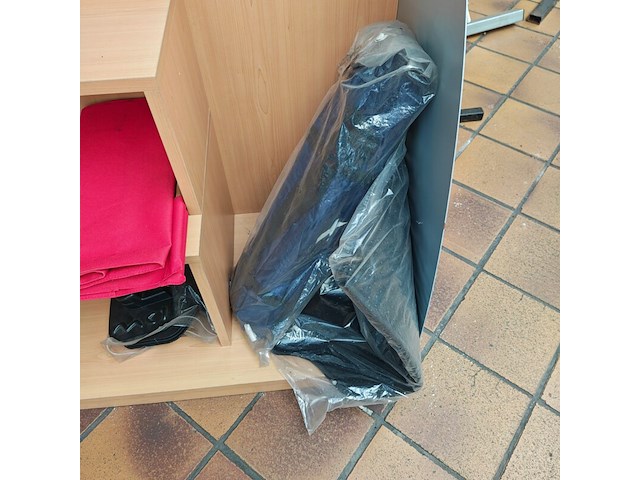 Partij auto accessoires met stelling, micro car - afbeelding 7 van  8