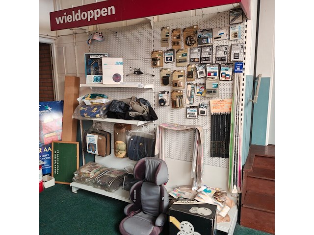 Partij auto accessoires - afbeelding 1 van  6