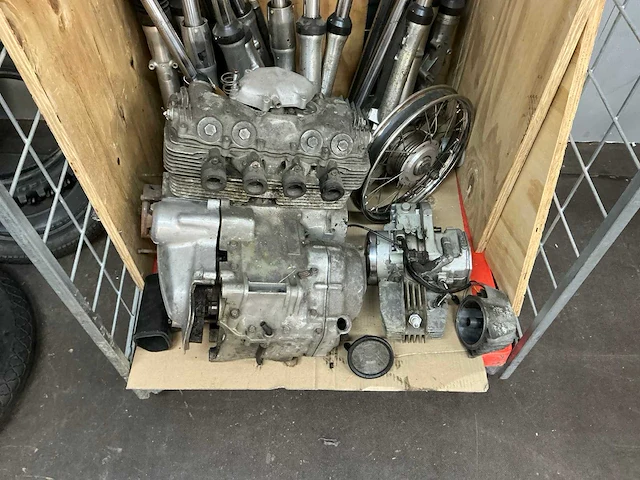 Partij auto en motor onderdelen - afbeelding 7 van  10