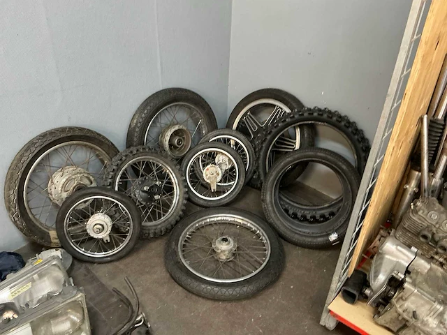 Partij auto en motor onderdelen - afbeelding 9 van  10