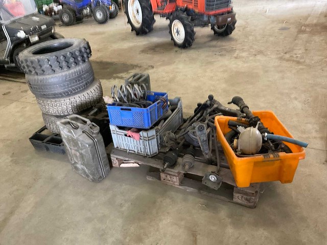 Partij auto materialen - afbeelding 1 van  7