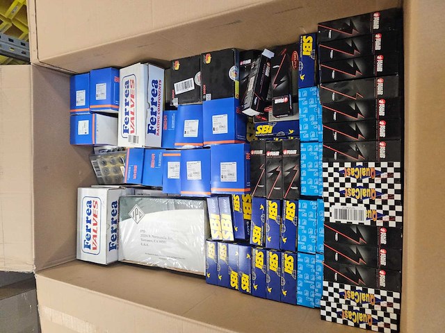 Partij auto onderdelen - afbeelding 2 van  4