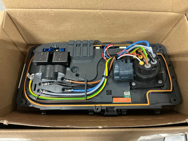 Partij auto oplader-onderdelen - afbeelding 3 van  7