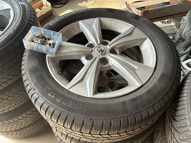 Partij autoband met velg - afbeelding 6 van  15