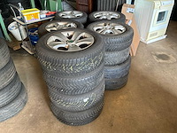 Partij autoband met velg - afbeelding 1 van  5