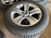 Partij autoband met velg - afbeelding 3 van  5