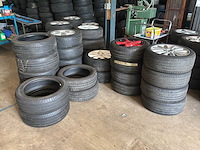 Partij autoband met velg - afbeelding 1 van  6