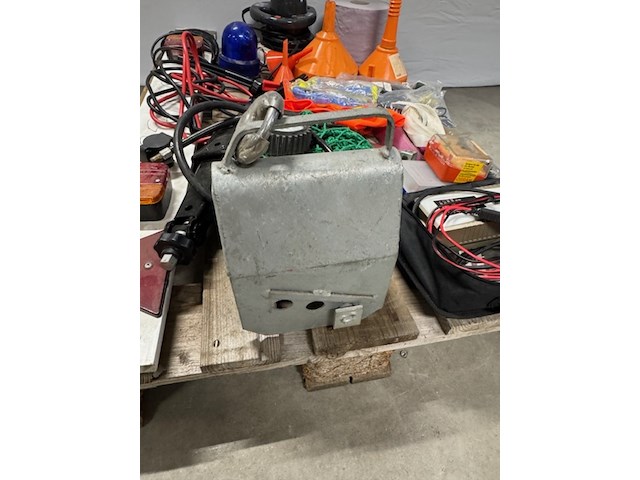 Partij automaterialen - afbeelding 4 van  10