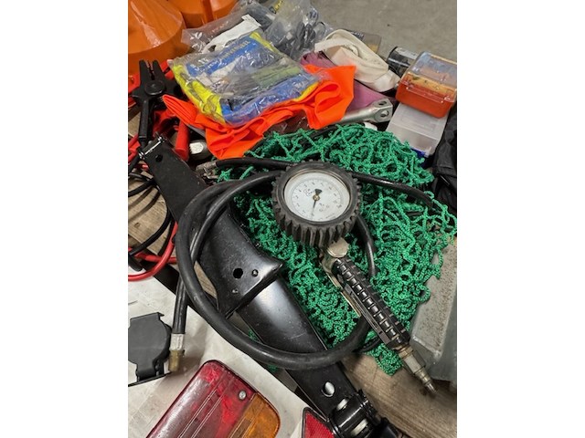 Partij automaterialen - afbeelding 5 van  10