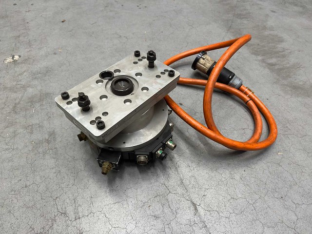 Partij automatisering + diverse besturingsmodules + robot adopter applied robotics - afbeelding 1 van  11