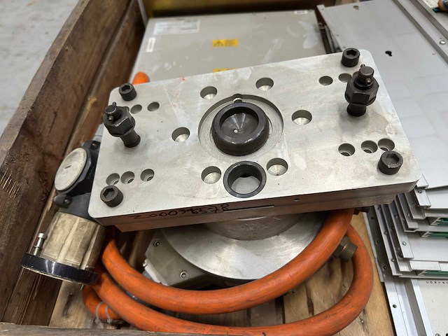 Partij automatisering + diverse besturingsmodules + robot adopter applied robotics - afbeelding 7 van  11