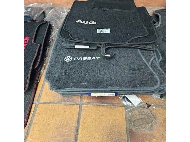 Partij automatten, audi, vw passat - afbeelding 1 van  1