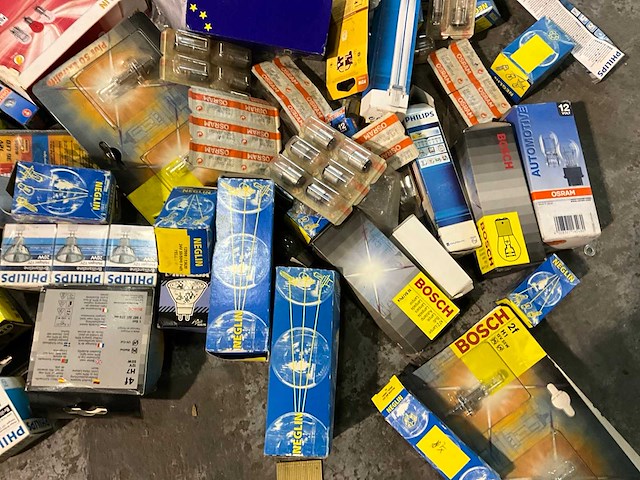 Partij automotive lampen - afbeelding 6 van  10