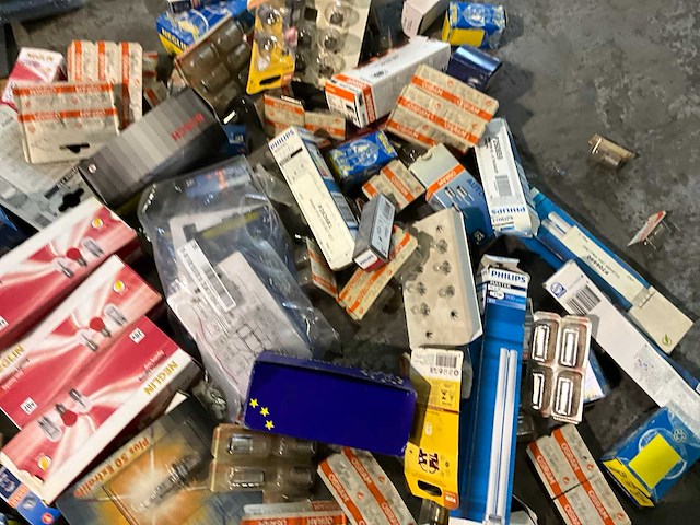 Partij automotive lampen - afbeelding 7 van  10