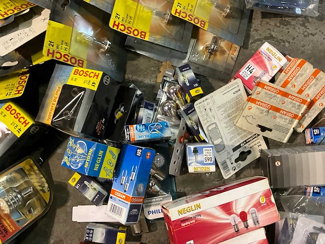 Partij automotive lampen - afbeelding 9 van  10