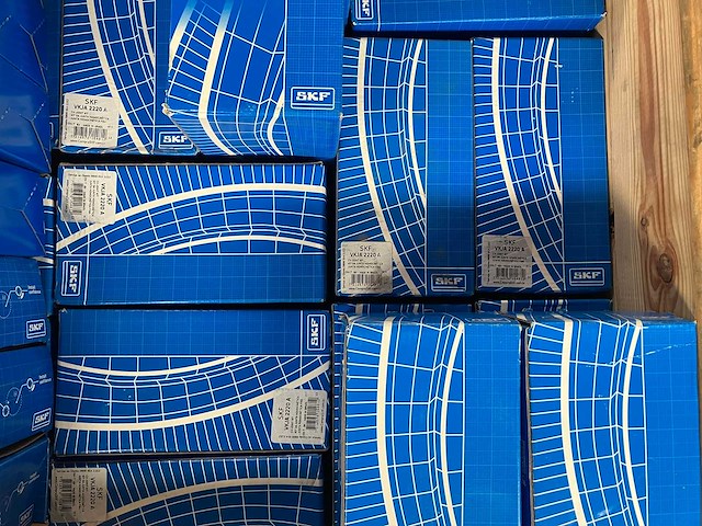 Partij automotive onderdelen - aandrijfassen, lagers en pompen 135kg - afbeelding 6 van  6