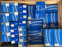 Partij automotive onderdelen - aandrijfassen, lagers en pompen 135kg - afbeelding 4 van  6